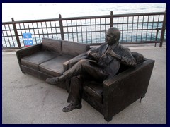 Navy Pier 71 - Coach sculpture of the comedian Bob Newhart